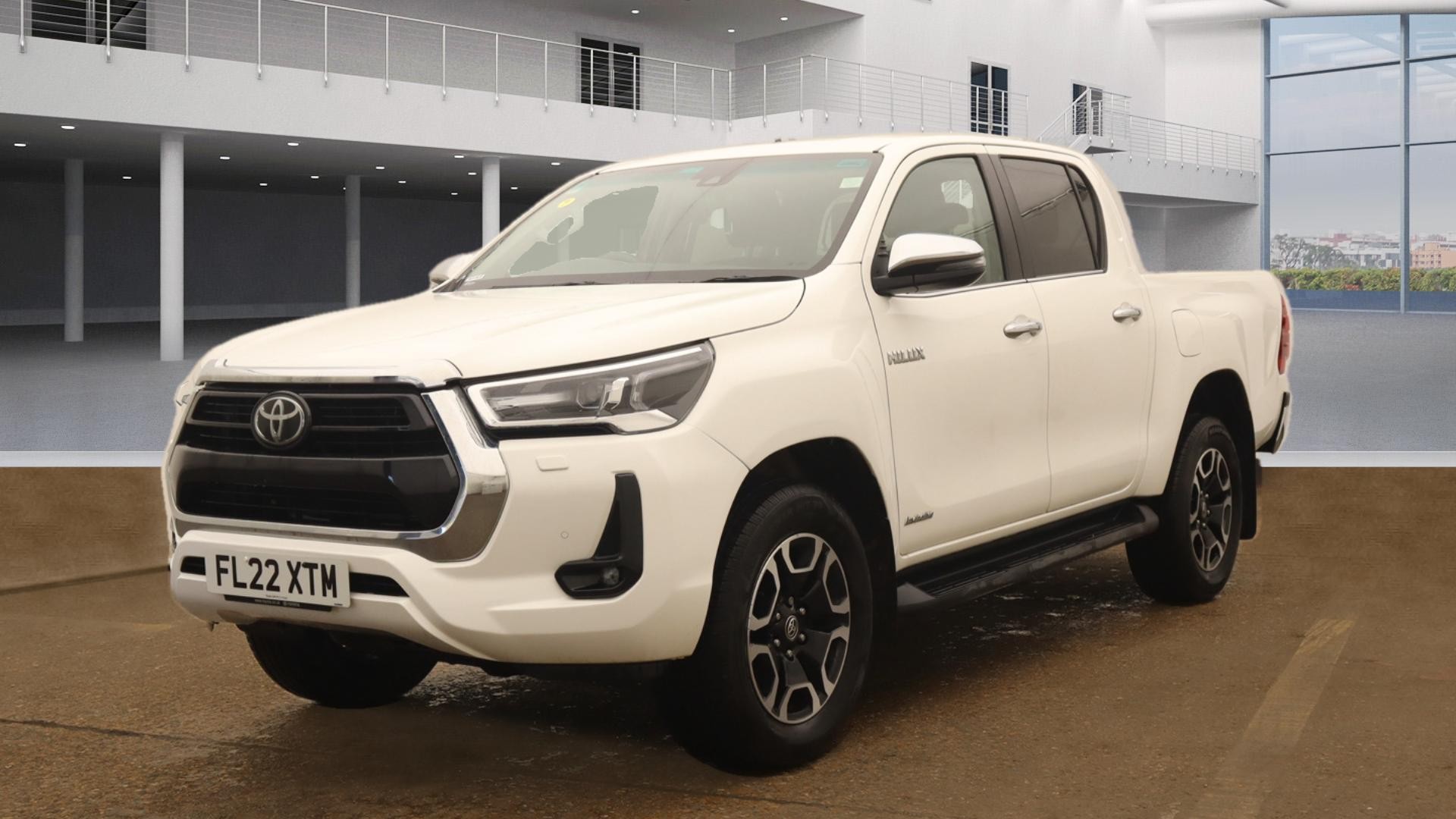 TOYOTA Hilux
